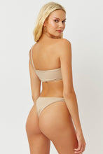 Olivia Bottom
